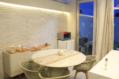 Casa para alugar com 80m², 2 quartos e 2 vagasCozinha