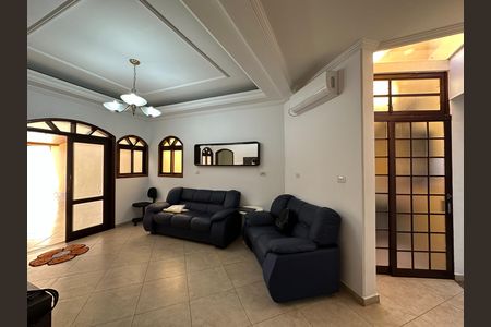 Sala de casa para alugar com 3 quartos, 207m² em Jardim do Vale, Jacareí
