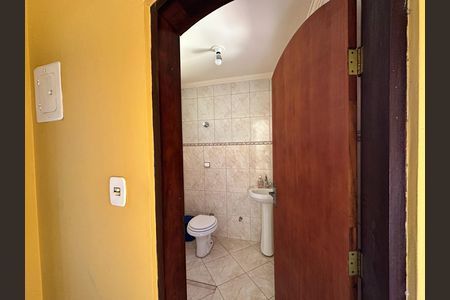 Casa para alugar com 207m², 3 quartos e 4 vagas Casa para alugar com 207m², 3 quartos e 4 vagasBanheiro 2