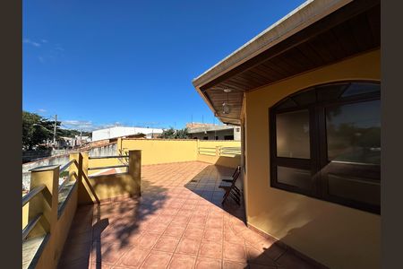 Casa para alugar com 207m², 3 quartos e 4 vagas Casa para alugar com 207m², 3 quartos e 4 vagasÁrea externa