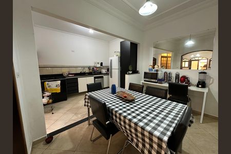 Casa para alugar com 207m², 3 quartos e 4 vagas Casa para alugar com 207m², 3 quartos e 4 vagasCozinha