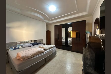 Casa para alugar com 207m², 3 quartos e 4 vagas Casa para alugar com 207m², 3 quartos e 4 vagasSuite 2