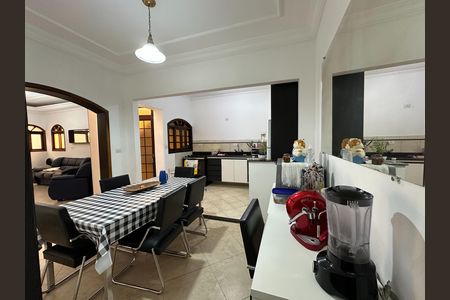 Casa para alugar com 207m², 3 quartos e 4 vagas Casa para alugar com 207m², 3 quartos e 4 vagasCozinha