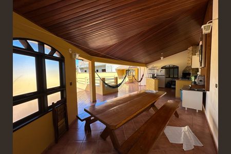 Casa para alugar com 207m², 3 quartos e 4 vagas Casa para alugar com 207m², 3 quartos e 4 vagasÁrea externa