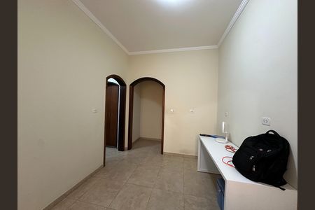 Casa para alugar com 207m², 3 quartos e 4 vagas Casa para alugar com 207m², 3 quartos e 4 vagasCorredor