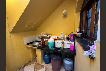 Casa para alugar com 207m², 3 quartos e 4 vagas Casa para alugar com 207m², 3 quartos e 4 vagasCozinha e Área de Serviço