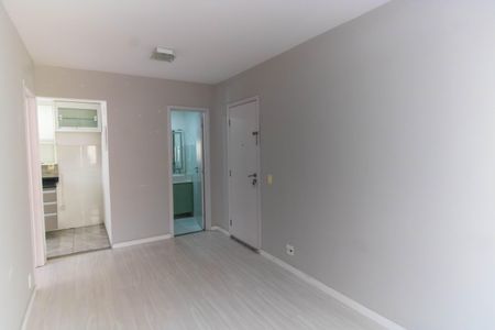 Sala de apartamento à venda com 2 quartos, 49m² em Atalaia, Niterói