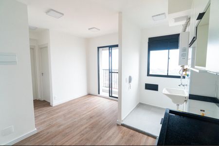 Apartamento para alugar com 38m², 2 quartos e sem vaga Apartamento para alugar com 38m², 2 quartos e sem vagaCozinha e Área de Serviço