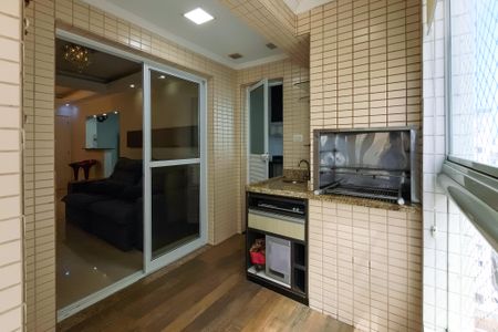 Apartamento para alugar com 84m², 2 quartos e 1 vagaSacada