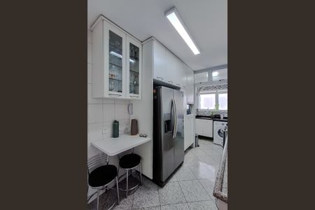 Apartamento à venda com 102m², 2 quartos e 2 vagas Apartamento à venda com 102m², 2 quartos e 2 vagasCozinha