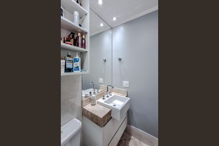 Apartamento à venda com 102m², 2 quartos e 2 vagas Apartamento à venda com 102m², 2 quartos e 2 vagasBanheiro da Suíte 1