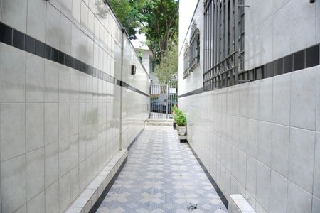 Apartamento para alugar com 90m², 3 quartos e 1 vaga Apartamento para alugar com 90m², 3 quartos e 1 vagaCorredor externo do prédio