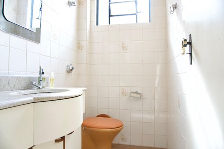 Apartamento para alugar com 90m², 3 quartos e 1 vaga Apartamento para alugar com 90m², 3 quartos e 1 vagaBanheiro da Suíte