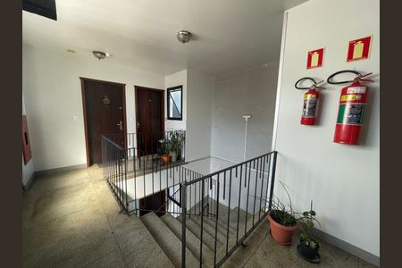 Apartamento à venda com 71m², 2 quartos e sem vaga