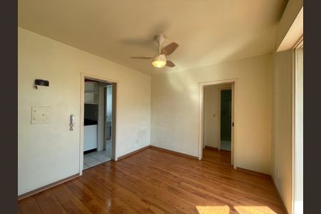 Apartamento à venda com 71m², 2 quartos e sem vaga