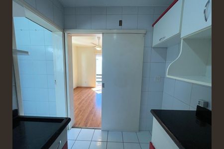 Apartamento à venda com 71m², 2 quartos e sem vaga