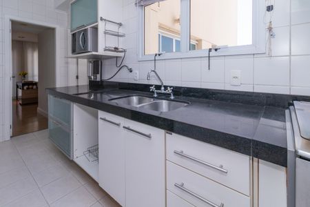 Apartamento para alugar com 130m², 2 quartos e 2 vagasCozinha