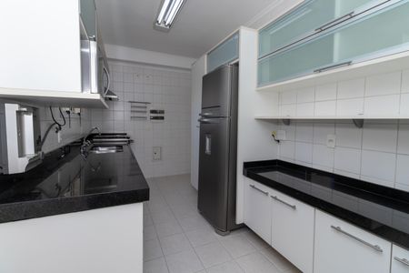 Apartamento para alugar com 130m², 2 quartos e 2 vagasCozinha