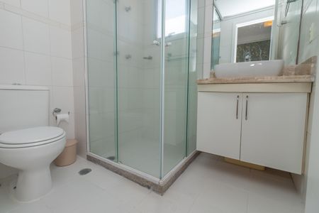 Apartamento para alugar com 130m², 2 quartos e 2 vagasBanheiro da Suíte