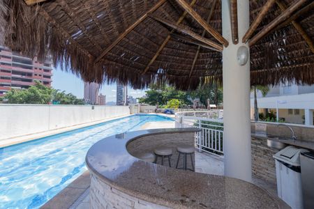 Apartamento para alugar com 130m², 2 quartos e 2 vagasÁrea comum - Piscina