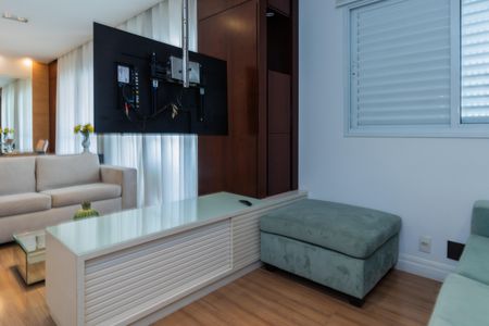 Apartamento para alugar com 130m², 2 quartos e 2 vagasSala
