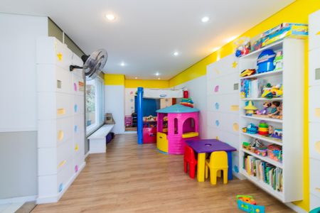 Apartamento para alugar com 130m², 2 quartos e 2 vagasÁrea comum - Brinquedoteca