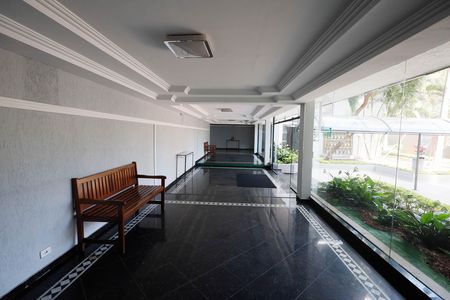 Apartamento à venda com 68m², 3 quartos e 1 vaga Apartamento à venda com 68m², 3 quartos e 1 vagaHall