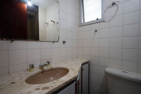 Apartamento à venda com 68m², 3 quartos e 1 vaga Apartamento à venda com 68m², 3 quartos e 1 vagaBanheiro Social