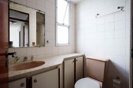 Apartamento à venda com 68m², 3 quartos e 1 vaga Apartamento à venda com 68m², 3 quartos e 1 vagaBanheiro da Suíte