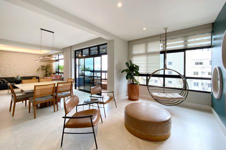 Apartamento à venda com 200m², 4 quartos e 3 vagasSala
