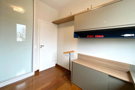 Apartamento à venda com 200m², 4 quartos e 3 vagasQuarto 4