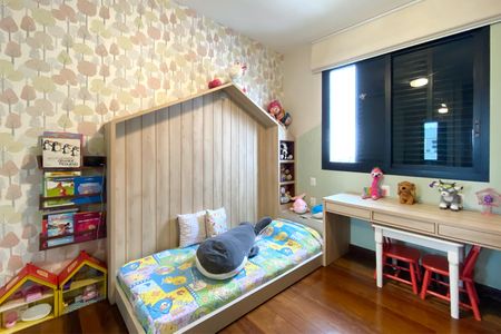 Apartamento à venda com 200m², 4 quartos e 3 vagasQuarto 3