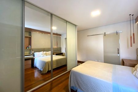 Apartamento à venda com 200m², 4 quartos e 3 vagasSuite 1