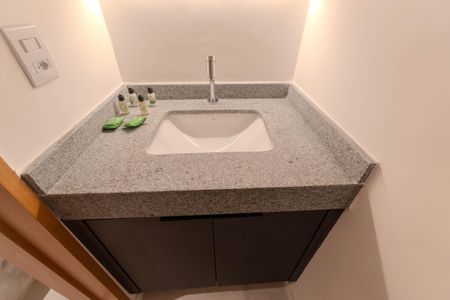 Apartamento para alugar com 92m², 2 quartos e sem vagaBanheiro