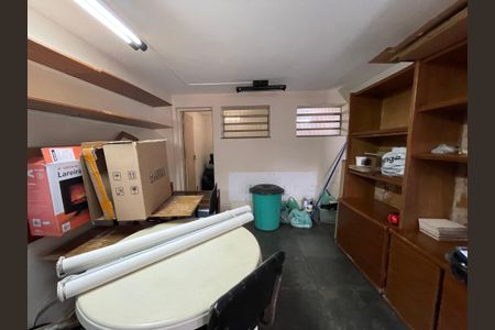 Casa à venda com 135m², 3 quartos e 3 vagasEscritório