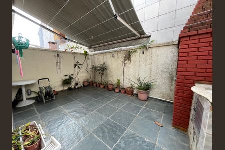 Casa à venda com 135m², 3 quartos e 3 vagasQuintal