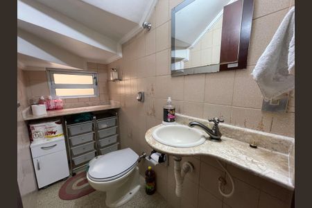 Casa à venda com 135m², 3 quartos e 3 vagasBanheiro 2