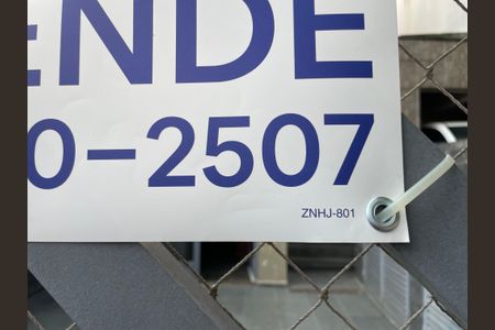 Casa à venda com 135m², 3 quartos e 3 vagasPlaquinha ZNHJ-801