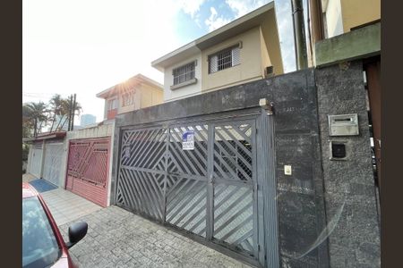 Casa à venda com 135m², 3 quartos e 3 vagasFachada com plaquinha