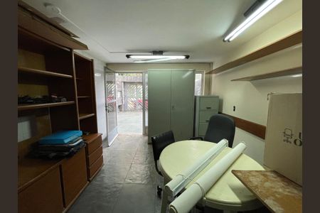 Casa à venda com 135m², 3 quartos e 3 vagasEscritório