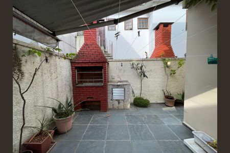 Casa à venda com 135m², 3 quartos e 3 vagasQuintal