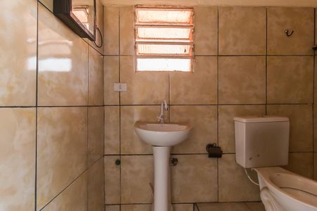 Casa para alugar com 50m², 1 quarto e sem vaga Casa para alugar com 50m², 1 quarto e sem vagaBanheiro