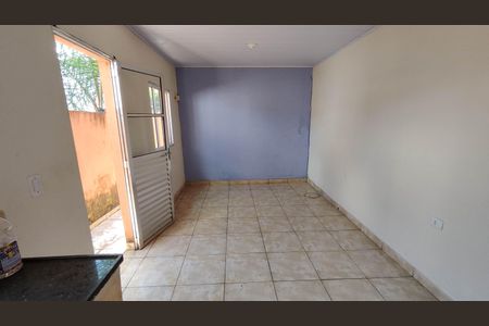 Casa para alugar com 60m², 1 quarto e sem vaga Casa para alugar com 60m², 1 quarto e sem vagaSala e cozinha