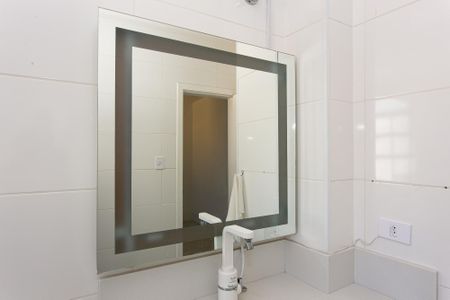 Apartamento à venda com 107m², 2 quartos e sem vaga Apartamento à venda com 107m², 2 quartos e sem vagaBanheiro da Suíte