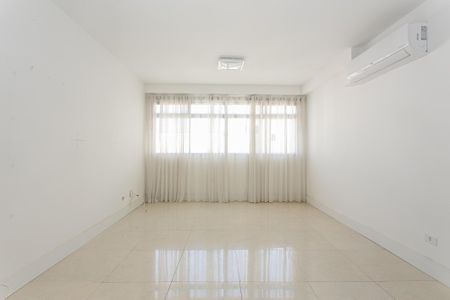 Apartamento à venda com 107m², 2 quartos e sem vaga Apartamento à venda com 107m², 2 quartos e sem vagaSala