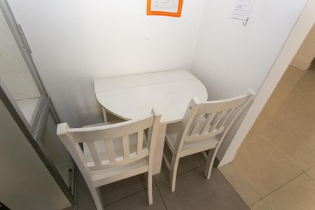 Apartamento à venda com 107m², 2 quartos e sem vaga Apartamento à venda com 107m², 2 quartos e sem vagaCozinha