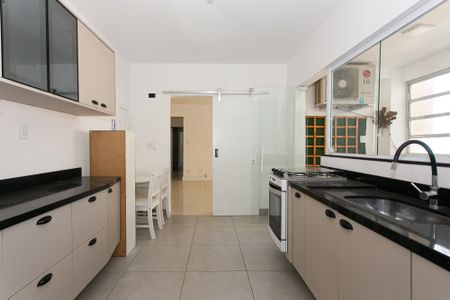 Apartamento à venda com 107m², 2 quartos e sem vaga Apartamento à venda com 107m², 2 quartos e sem vagaCozinha