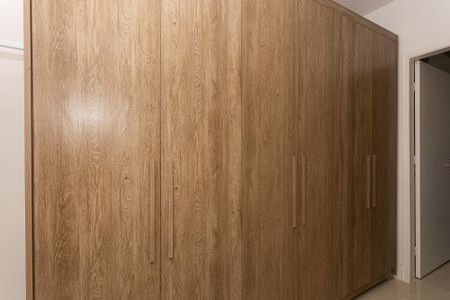 Apartamento à venda com 107m², 2 quartos e sem vaga Apartamento à venda com 107m², 2 quartos e sem vagaCorredor