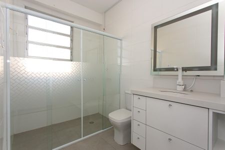 Apartamento à venda com 107m², 2 quartos e sem vaga Apartamento à venda com 107m², 2 quartos e sem vagaBanheiro da Suíte