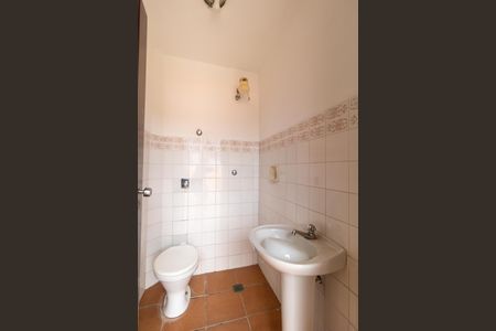 Casa para alugar com 350m², 3 quartos e 6 vagas Casa para alugar com 350m², 3 quartos e 6 vagasBanehiro de Serviço